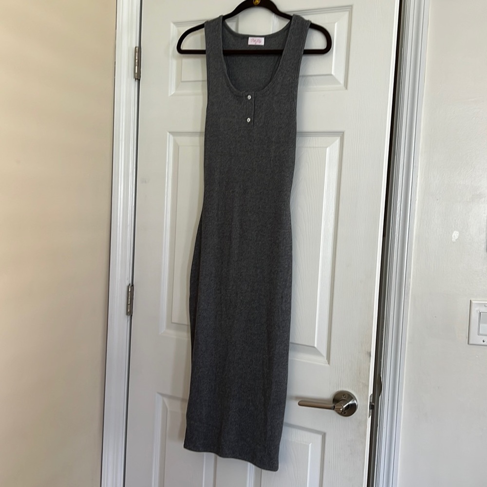 Sz. S Pink Lily, gray, ribbed, racer back, fitted, midi dress